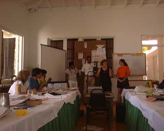 Dentro del aula de conferencia -foto 2-